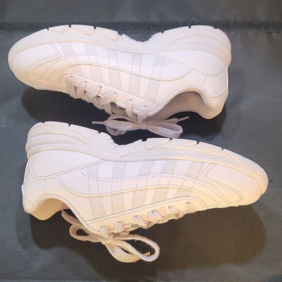 BRAND NEW K-SWISS LACE UP CLOSURE YOUTH11 SNEAKER G1 - Picture 12 of 15